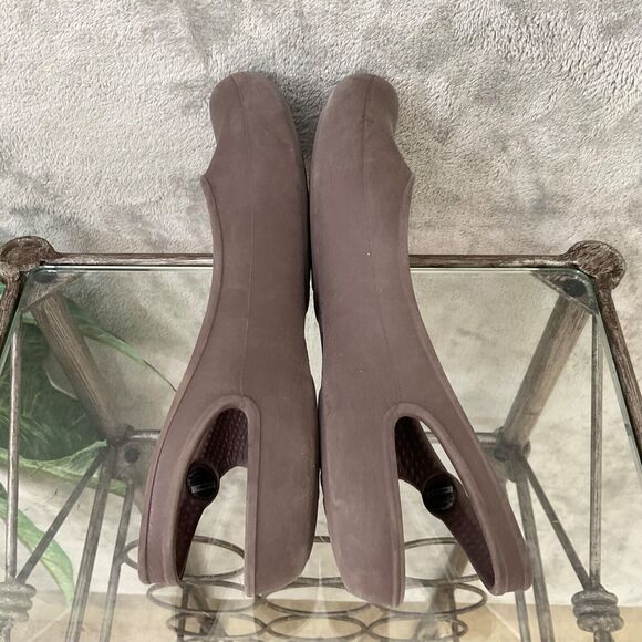 Crocs Olivia Flats Womens size 7 Taupe Slip On Shoes Slingback Travel Bling - Picture 7 of 10